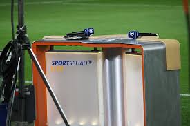 Bereits am 17:05 uhr stimmt das zdf mit moderator jochen breyer das zdf und die ard übertragen fast alle partien. Em 2016 Tv Spielplan Fussball Em 2016