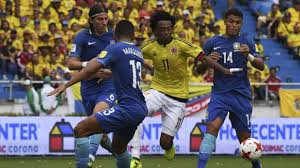 Colombia started the better of the two sides and carved out the first opportunity of the game in the 23rd minute when james rodriguez found a bit of space but his low effort was comfortably stopped by alisson in the brazil goal. Colombia Vs Brasil Cuantos Cambios Desde El Ultimo Duelo As Colombia