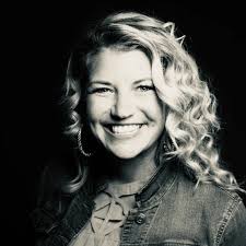 Tessa Robinson's Instagram, Twitter & Facebook