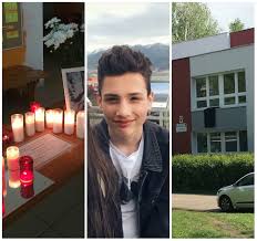 Tridsať rokov po absolvovaní školy sa päť dobrých priateľov znovu zhromaždí na víkend pri príležitosti deň nezávislosti. Desive Detaily Vrazdy Tomasa 16 V Ziline Nove Zistenia Z Pitvy Mal Takmer 50 Bodnych Ran Galeria Topky Sk