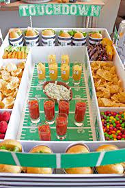 At our super bowl party a few years ago, we took the time to use some simple super bowl decorating ideas by creating a theme around our favorite. 12 Diy Football Decorations For A Super Bowl Party Decorating Ideas For Super Bowl