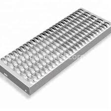 Aluminum Grating Stair Treads Safetygrating Click The Link Below For More Details Https Www Metalmeshcorp Com Expanded Metal Mesh Stair Treads Metal Stairs