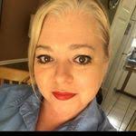 Diane Dunphy's Instagram, Twitter & Facebook