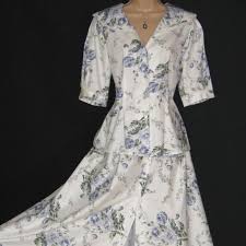 Phenomenal luxury selection, get it now with quick global shipping or click & collect orders. Laura Ashley Dresses Laura Ashley 99s Blouse Skirt Set White Floral Poshmark