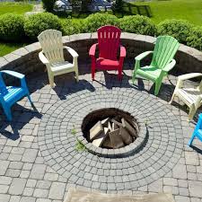 Having a size between 6 to 12 inches for the brick or cinder block is the best option to choose. 11 Best Outdoor Fire Pit Ideas To Diy Or Buy Building Backyard Fire Pits