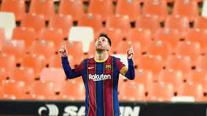 Lionel messi is the cousin of maxi biancucchi (retired). V Okruzhenii Messi Soobshili Chto On Poka Ne Dogovorilsya S Barselonoj O Novom Kontrakte