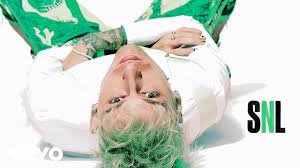 Machine Gun Kelly Lonely Live From Saturday Night Live 2021 Youtube He then returned to the stage with lonely, in which he reflects on the deaths of his father and aunt. machine gun kelly lonely live from saturday night live 2021