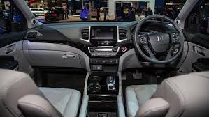 Let's take a closer look at what the passport has to offer. Honda Passport Vs Pilot Car Comparison