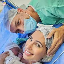 title PABLO FERNANDEZ AGRADECE A DIOS POR EL NACIMIENTO DE SU HIJO FELIPE  🙌🏻🧑🏻‍🍼 Pablo Fernández y Patricia Roca suman un nuevo integrante a su  familia, ayer, nació Felipe, sin ninguna complicación,