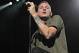 Linkin Parks Chester Bennington Credits Fans For No 1 Album