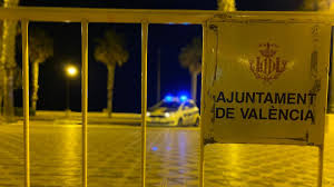La noche de san juan se cierra sin incidentes en las playas de valència. Pdtv Cvkuiymwm