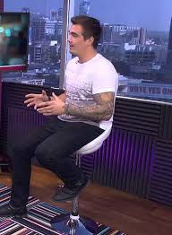 Maybe you would like to learn more about one of these? Doliu UriaÈ In Televiziune Prezentatorul Emisiunii Ochii Din UmbrÄ A Murit Azi DimineaÈÄ La Ora 9 28