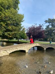 Book your hotel in bourton on the water. Bourton On The Water Cotswolds Life With Bugo