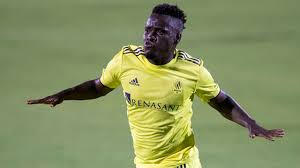Paul grant club chairman was delighted to receive signed shirts and photo of alexander skarsgard, lead role in the northmen film recently filmed in atticall. Nashville Sc Loan David Accam To Sweden S Hammarby If Mlssoccer Com