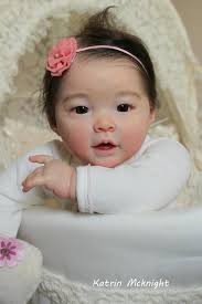 Another beautiful version of the Mei Lien kit! 😍 This prototype is  reborned by Katrin McKnight and the kit is available for preorder. ❤️😊