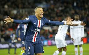 Edouard philippe a assisté à la rencontre entre le havre et le psg. Football Le Psg Sacre Champion De France Lfm La Radio