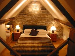 Dachschrägen im schlafzimmer sind keine seltenheit und dank ihnen können schlafzimmer zu gemütlichen orten der entspannung werden. Schlafzimmer Mit Dachschrage 34 Tolle Bilder Archzine