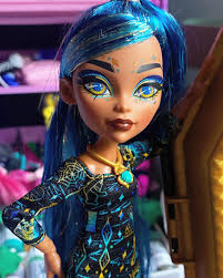 Cleo Gore's Instagram, Twitter & Facebook