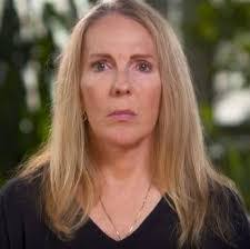 Sandra New's Instagram, Twitter & Facebook