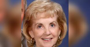 Shannon Dove's Instagram, Twitter & Facebook