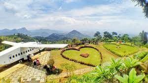 Menikmati Keromantisan Taman Love Soreang Klikhotel Com