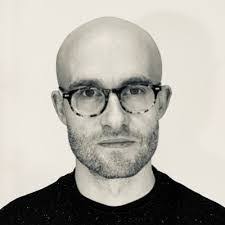 Sam Davison's Instagram, Twitter & Facebook