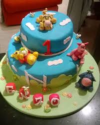Le Follie Di Giulia Winnie Pooh Buon Compleanno Al Piccolo Enzo Buon Compleanno Torte Compleanno