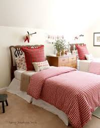 There's food, presents, and most importantly guests…tons and tons of guests. 110 Best Christmas Guest Room Ideas In 2021 Christmas Guest Room Christmas Bedroom Guest Room