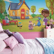 She practices her dream by fixing toys and dolls. Spielzeug Doc Mcstuffins 27 Peel Stick Wall Decals Disney Junior New Triadecont Com Br