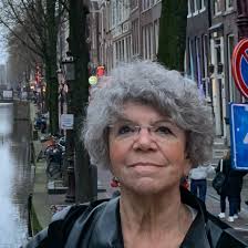 Who remembers when head scarves were all the rage? Did you wear one? Did  you look like Grace Kelly? Or was it more like Hilda Ogden? 1708