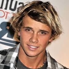 Surfer's hair which are purposefully. Easy Surfer Hairstyle For Boys Boys Surfer Haircut Boys Haircuts Boy Hairstyles