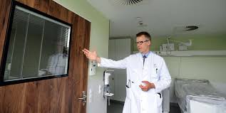 Bei uns im newsblog informieren wir sie schnell und aktuell über alle neuen entwicklungen. Leverkusen Erster Coronavirus Verdacht Klinikum Vorbereitet Fur Den Ernstfall Kolnische Rundschau
