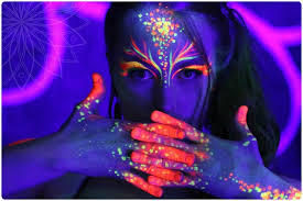 Www Belenosshow Fi Blacklight Uv Bodypainting Schwarzlicht Farbe Schwarzlicht Bodypainting