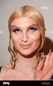 Amanda Maynes's Instagram, Twitter & Facebook