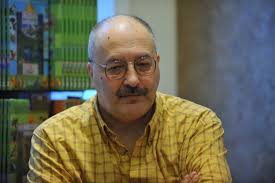 Se solicită retragerea Diplomei „Meritul Academic” istoricului Alex Mihai  Stoenescu. „Delaţiunile sale au trimis oameni în închisoare”