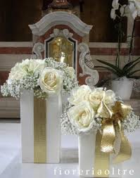 Ling's moment burgundy artificial flower swag floral arrangement centerpiece for wedding reception sweetheart table decorations tablecloth included. Fioreria Oltre 50th Wedding Anniversary Golden Anniversary Church Wedding Flowers 50esimo Anniversario Di Matrimonio Nozze D Oro Anniversario Di Matrimonio