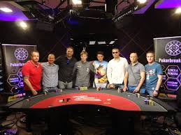 Pokerbreak Cup: Flary v heads-upu soupeře nedorazil! Vítězí Robert Marcin  Witek