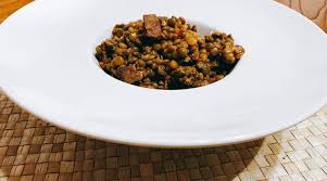 Los mejores recipientes para cocinar las lentejas son los de barro, los de acero inoxidable y las cazuelas esmaltadas, ya que todos ellas son prácticamente inalterables. Lentejas Con Panceta Cocinar Para Cuatro