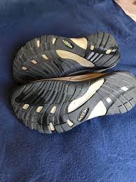 Womens Keen Hiking Shoes In Olive Green Size 7 Fashion Clothing Shoes Accessories Womensshoes Athleticshoes Ebay Lin Hiking Shoes Shoes Athletic Shoes