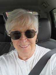 Doris Wynne's Instagram, Twitter & Facebook