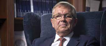György matolcsy (born 18 july 1955, budapest) is a hungarian politician and economist, current governor of the hungarian national bank (mnb). Gazdasag Es Akkor Mar Matolcsy Gyorgy Sem Latja Fenyesen A Jovot Hvg Hu