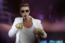 Despacito quiero desnudarte a besos despacito firmo en las paredes de tu laberinto y hacer de tu cuerpo todo un manuscrito. Lirik Lagu Despacito Versi Melayu Perempuan
