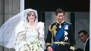 Say yes to the dress. How A Panicked Prince Charles Rushed Into A Marriage Proposal To A Young Diana Daily Telegraph