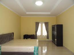 Desainnya tak perlu ribet, hanya tinggal diberi sedikit kurva dan permainan tinggi rendah plafon dengan stensil atau lukisan, juga cocok diaplikasikan pada kamar tidur anak, lho. 54 Desain Plafon Kamar Tidur Minimalis Terbaru Konsep Terkini Rumah Populer