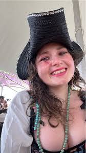 Aaryn Anderson's Instagram, Twitter & Facebook