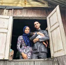 Teliti dan hindari kesalahan yang seleksi keluar terhadap kawin campur dengan populasi tetua menghasilkan perubahan pada. Gambar Inilah Wajah Anak Mat Dan Kacukan England Dan Terengganu Yang Terlajak Comel Khalifah Media