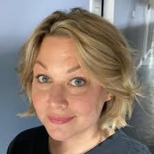 Lisa Luster's Instagram, Twitter & Facebook