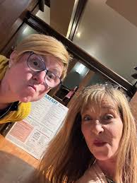 Hi. Does anyone know if Pembrokeshire Gin Co. is still trading? The shop in  Tenby looks closed up.