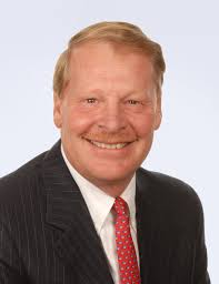 DuPont board wields the knife