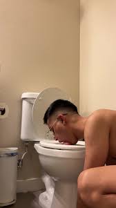 Big dick: Fag Monty licks toilet, handstand! - ThisVid.com